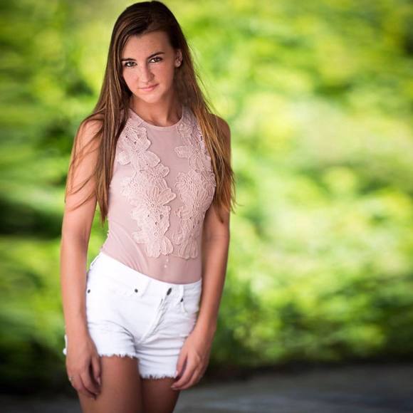 Meet your Posher, Jess - Picture 1 of 1